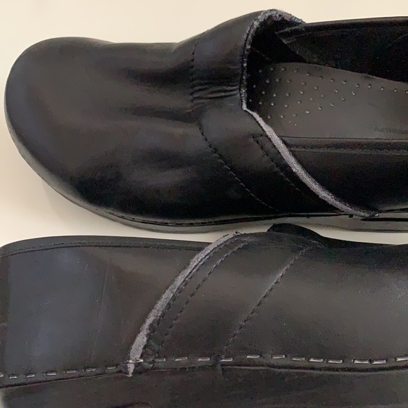 SANITA WEDGE CLOGS BLACK SZ 40 USA 9.5 PREOWNED HEEL MULES - Picture 16 of 16